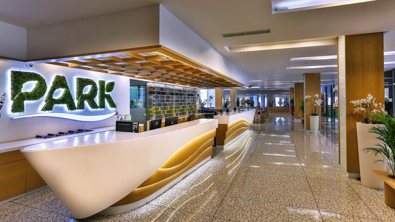 Carine Hotel Park Bijela Bagian luar foto