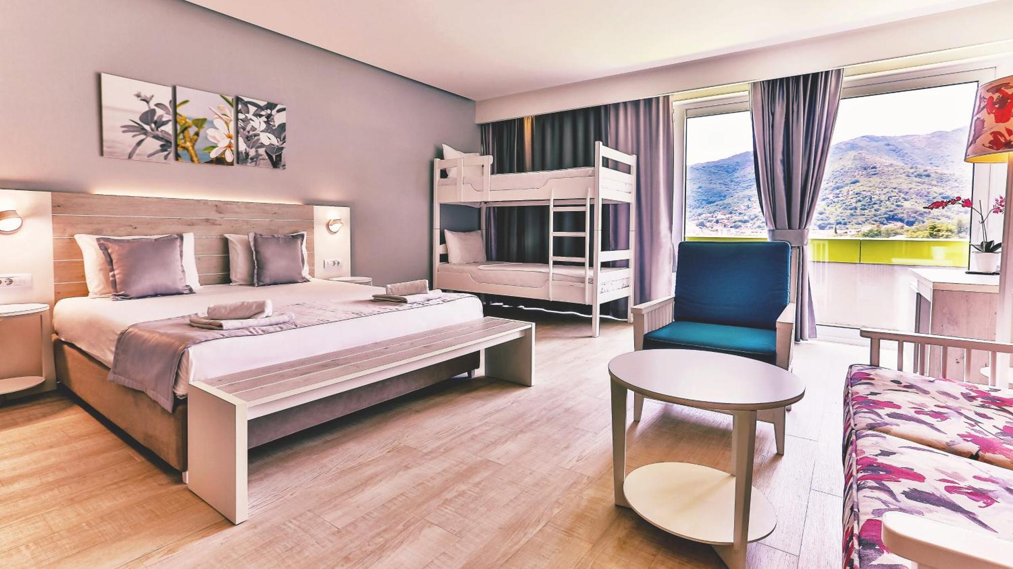 Carine Hotel Park Bijela Bagian luar foto