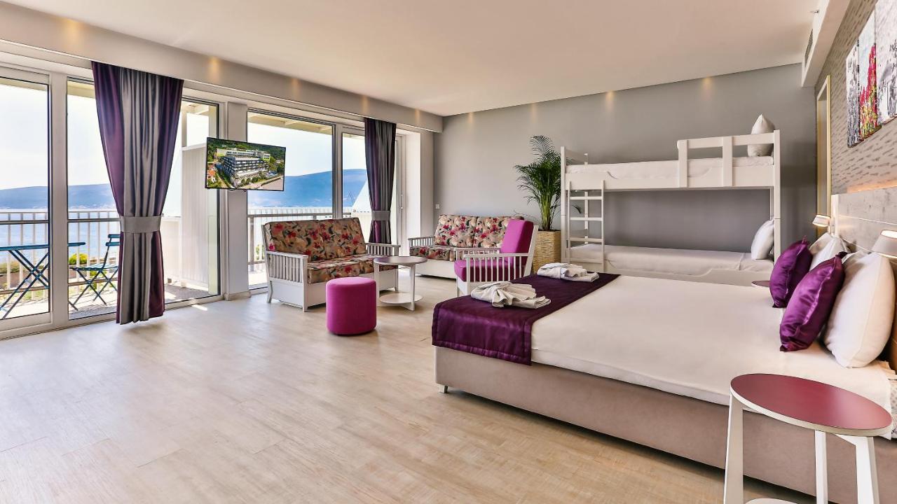 Carine Hotel Park Bijela Bagian luar foto